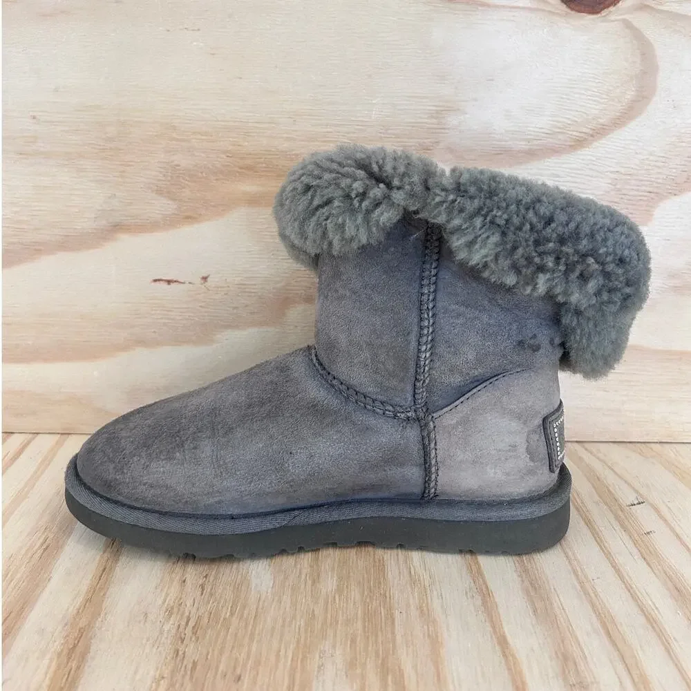 UGG Australia - Bailey Button Bling - Boots - Gray - Women's - 6 - S/N 3349